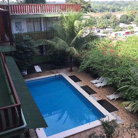 Tambopata Hostel 푸에르토말도나도 외부 사진