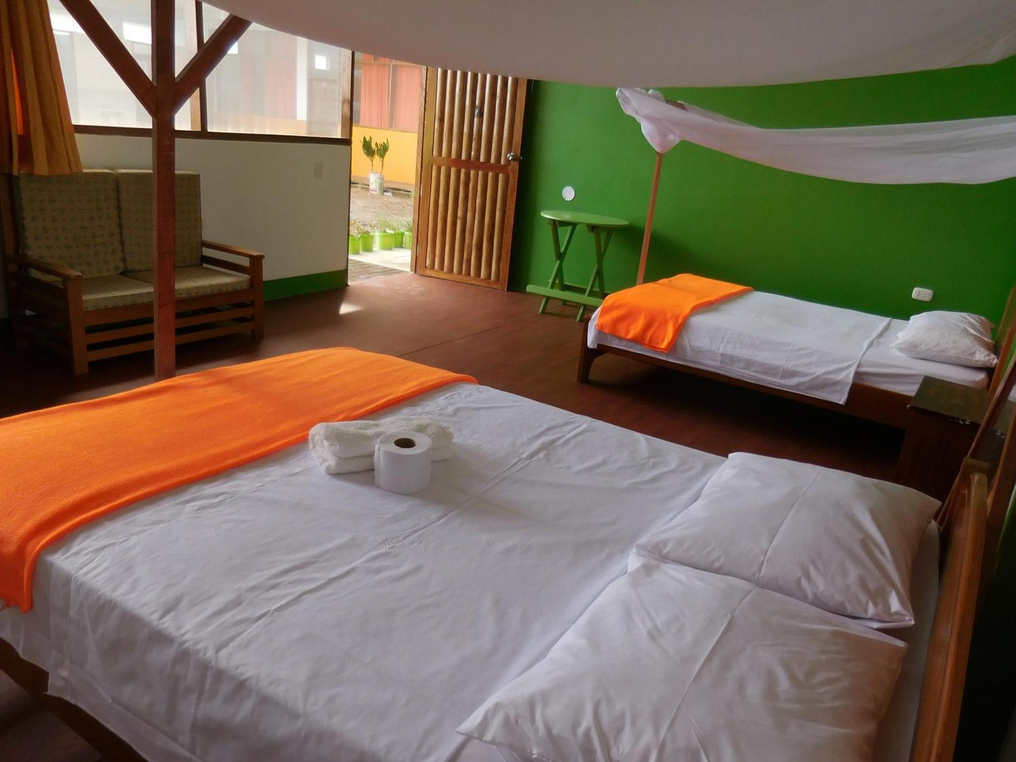 Tambopata Hostel 푸에르토말도나도 외부 사진