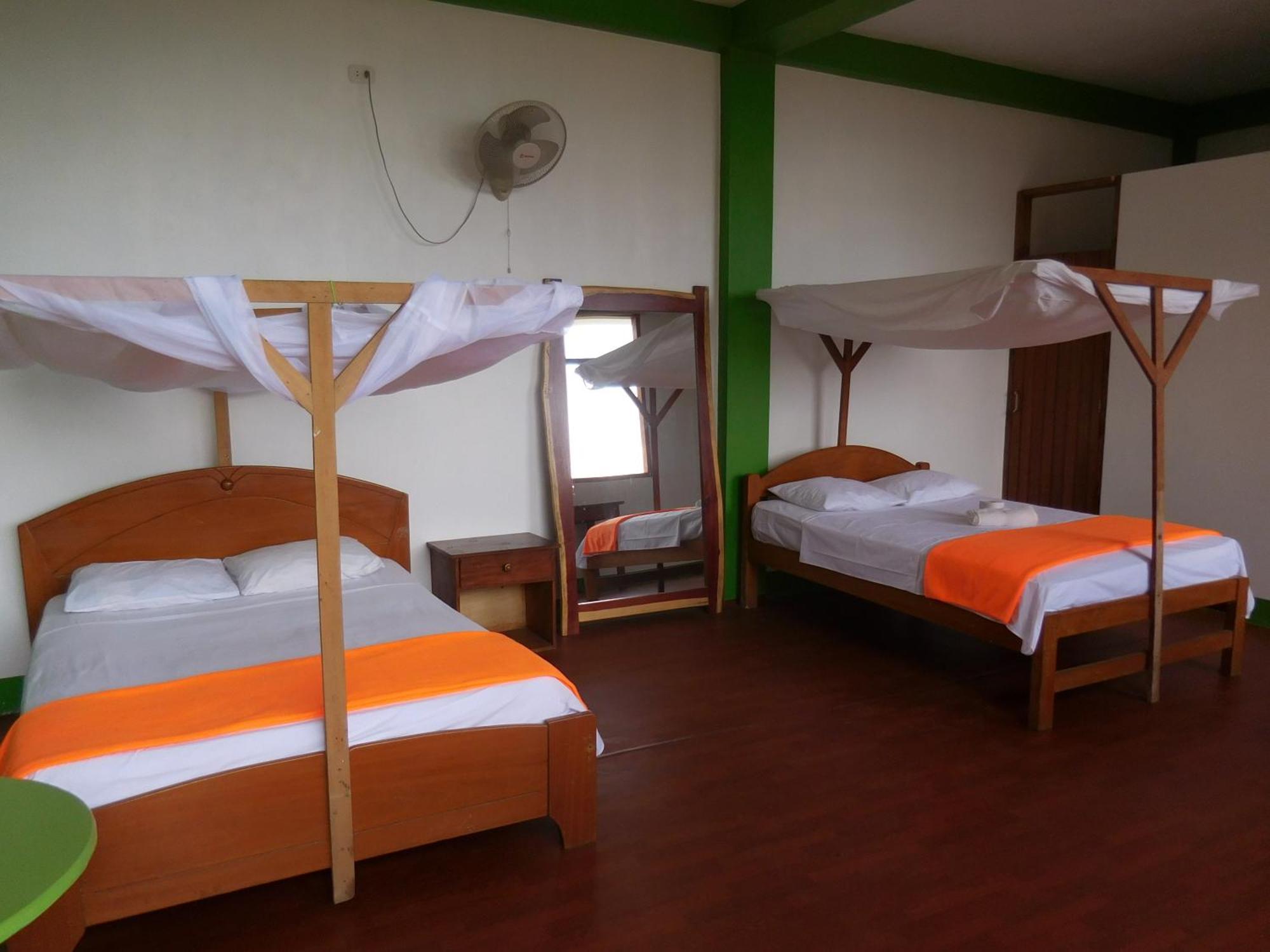Tambopata Hostel 푸에르토말도나도 외부 사진