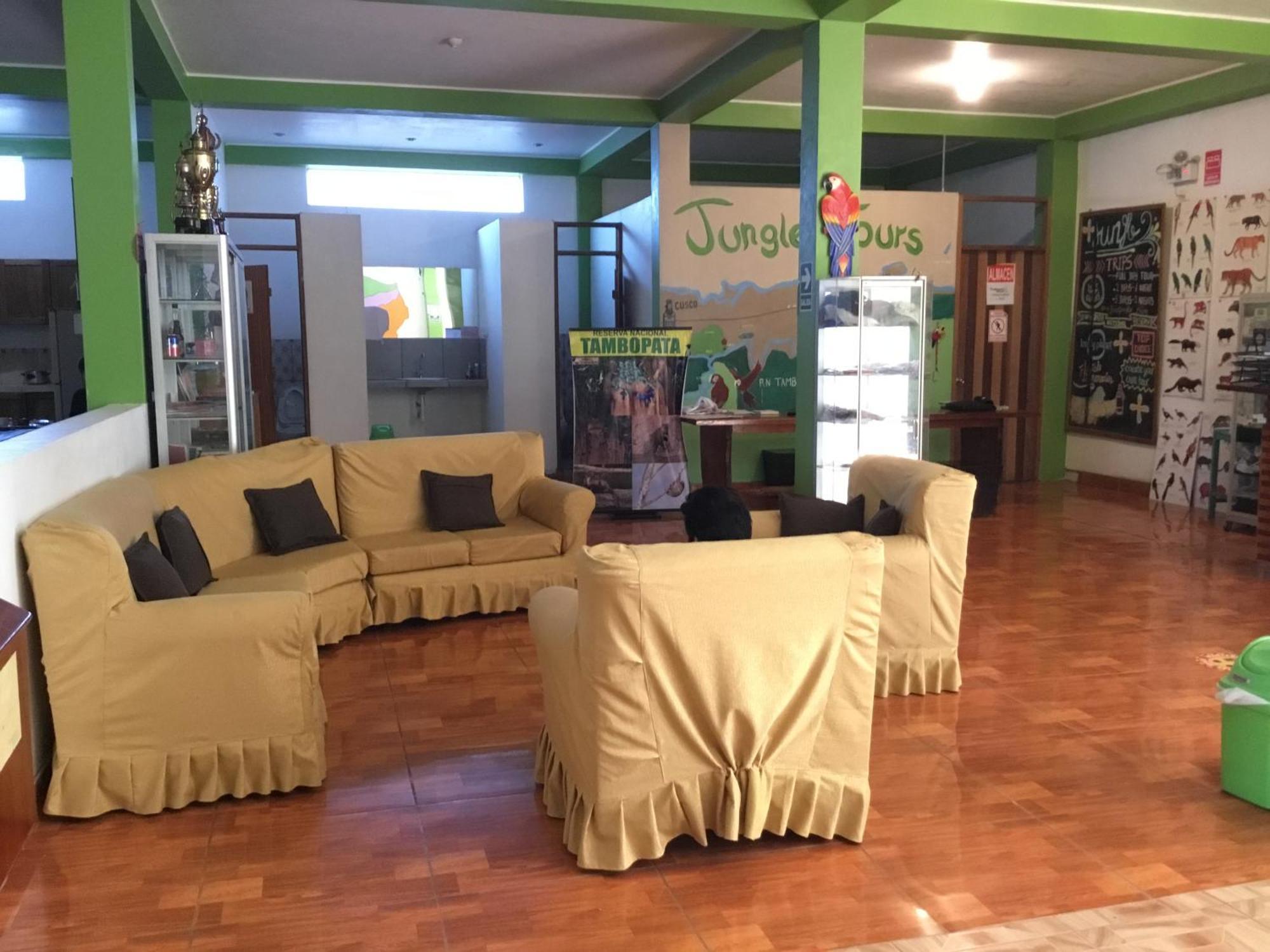 Tambopata Hostel 푸에르토말도나도 외부 사진